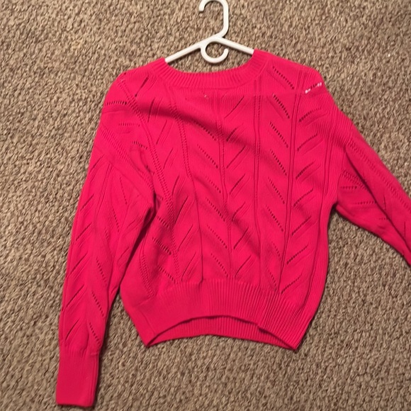 Really cute sweater - Picture 2 of 4